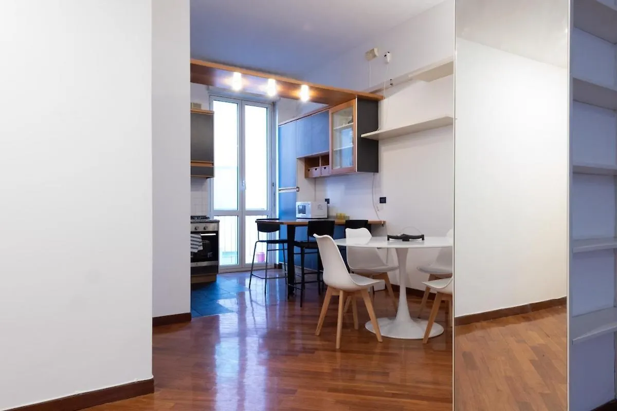 Stylish Brera Apartment Mediolan