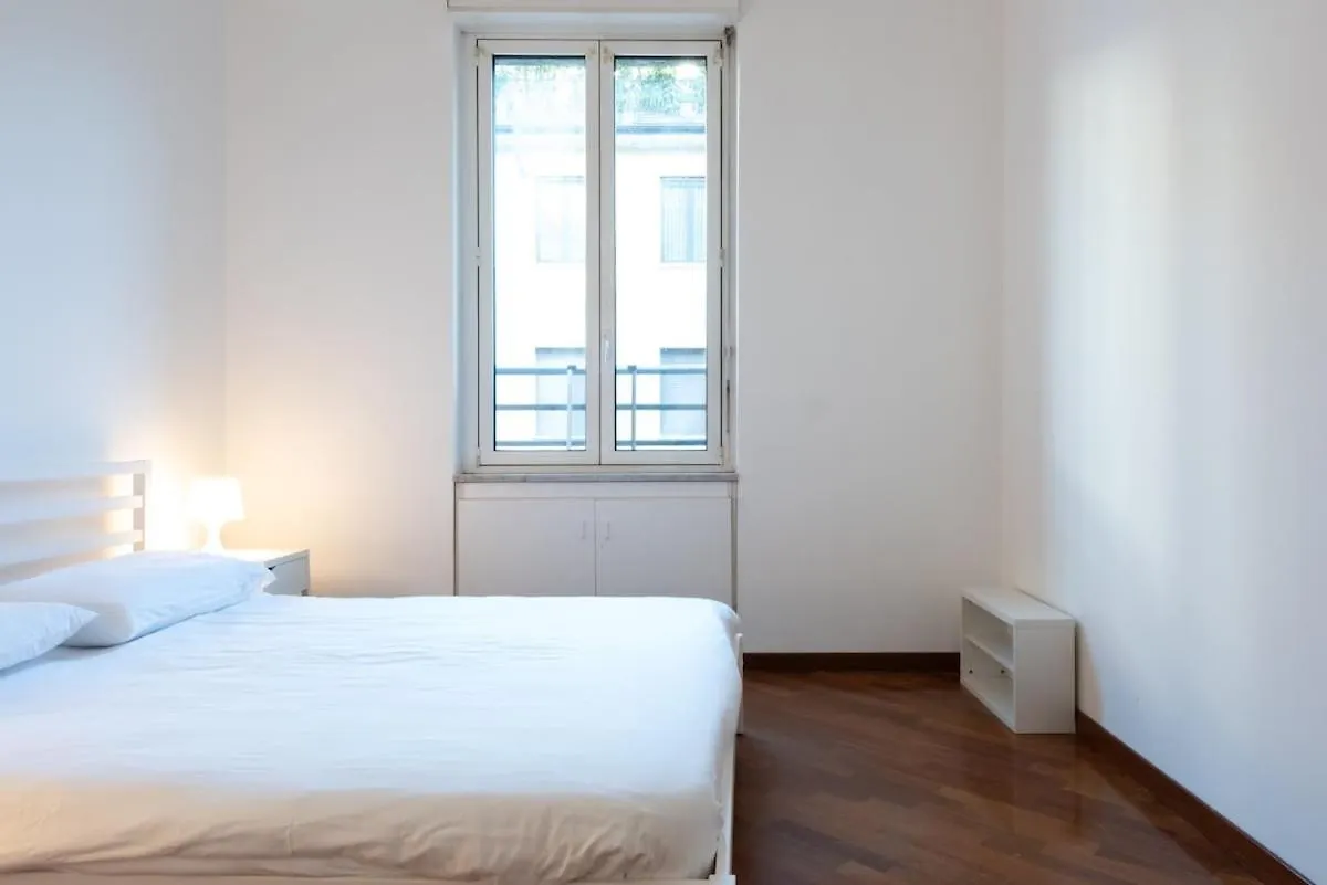 Stylish Brera Apartment Mediolan