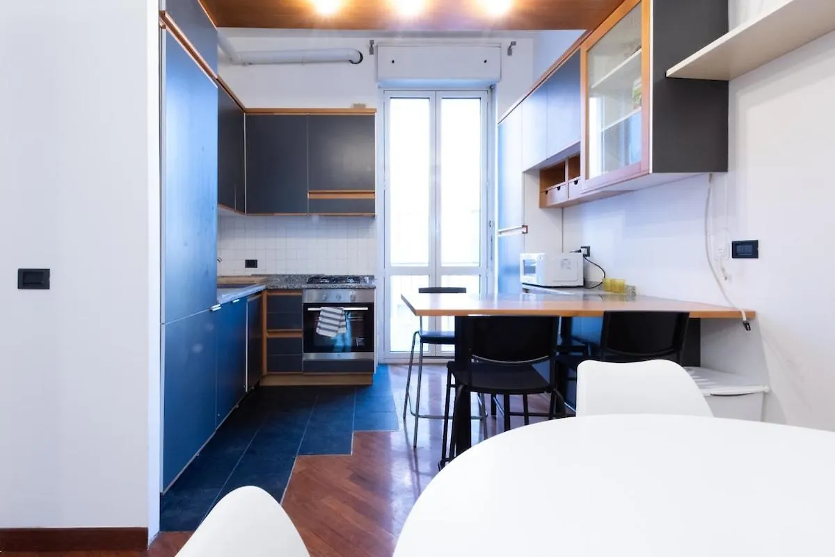 Stylish Brera Apartment Mediolan