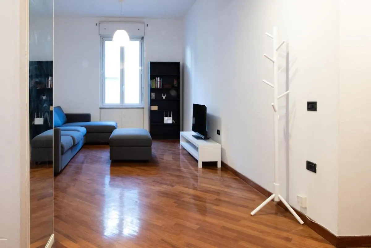 Stylish Brera Apartment Mediolan